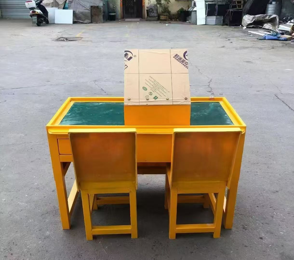 鸠江防静电导通桌井下煤矿火工品发放桌：危险品流转的安全守护者